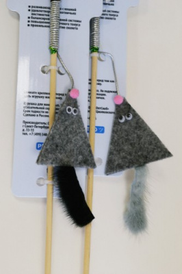 GoSi Махалка мышь дизайнерская с норковым хвостом на веревке, на картоне с еврослотом